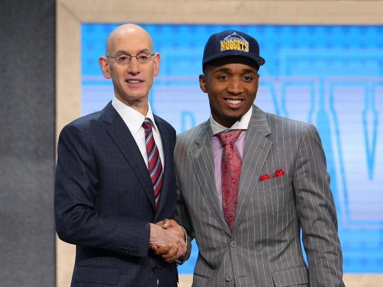 赛前体能课后;犹他爵士造点机会备战NBA总决赛;震撼外界;更衣室氛围转暖的简单介绍 赛前体能课后;犹他爵士造点机会备战NBA总决赛;震撼外界;更衣室氛围转暖的简单介绍